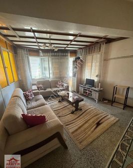 Bayraklı İzban Yakını 3+1 D.gazlı 140m2