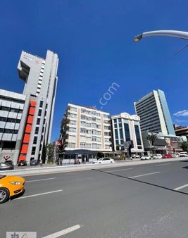 Atatürk Bulvarı Tübitak Yanı Katta 3+1 Asansörlü Ofis