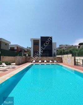 Kadınlar Denizi'nde Muhteşem Lokasyonda Satılık 2+1 Daire