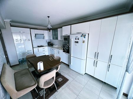 Cihandan Kayalar Da Prestijli Sitede Erolkaya Cadde Yakını 3+1