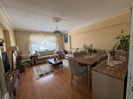 Pınarbaşı Mahallesin'de Park Cepheli Ara Kat Bağımsız 3+1 Daire