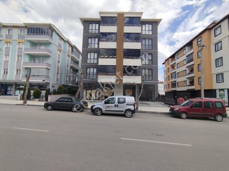 Güvenay - Çorum İkbal Kent Sitesi Karşısı Kiralık Depolu İş Yeri