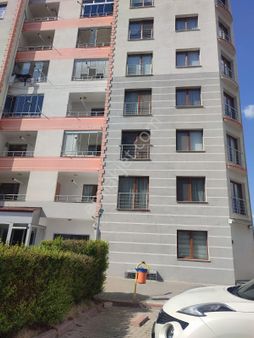 Zümrüt Mahhalesinde Mükemmel Konumda 4+1 Satılık Daire