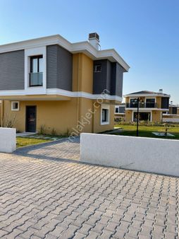 Kuşadası Davutlar Sahilinde Müstakil Sıfır Villa