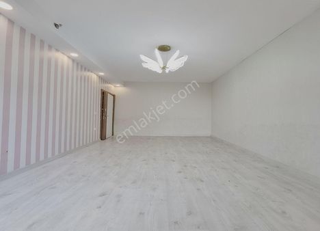 Hanev İnşaatdan 1+1 Metrobüse Yakın Site İçinde Daire ???