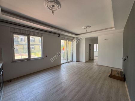 Kızıltoprak 'ta Kapalı Otoparklı, Yerden Isıtmalı, Havuzlu 1+1