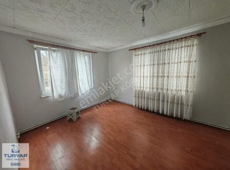 Başiskele Karadenizliler'de Sanayiye Komşu Satılık Arsa