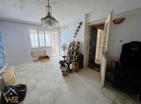 West'ten Havalimanı Üzerinde Satılık 4+1 Kapalı Mutfak Daire