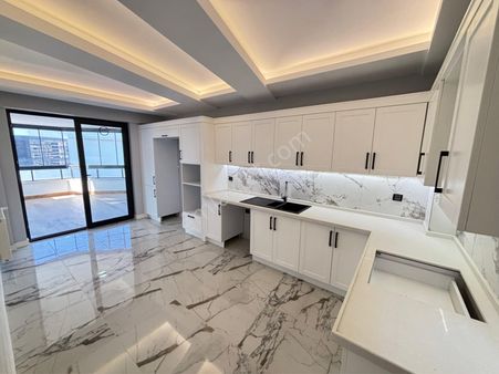 Doğan Emlak Group’tan İlkadım Kışla Mh.4+1 8.kat Havuzlu Giyinme Odalı Daire