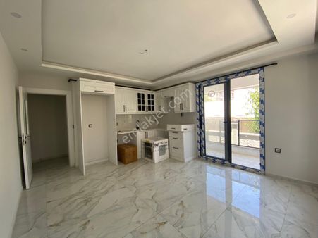 Muradiye'de Mükemmel Konumda Sıfır Daire