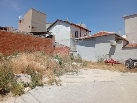 Akhisar Zeytinliova Da Satılık 204 M2 Konut İmarlı Arsa 675.000 Tl