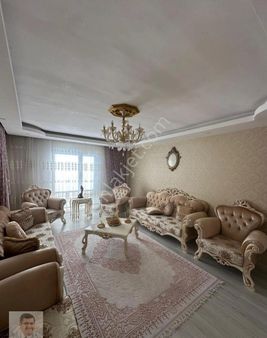 Van İpekyolu Halilağa Mahalesi'nde İlhami Çakırtaş Emlak A.ş'den İki Nisan Caddesinde 5+1 Dublex