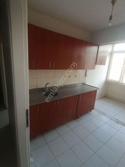 Ümraniye Çamlık İkbal Caddesi Üzerinde Yabancı Ya Bekara Uygun Kiralık Daire 2+1 3. Kat