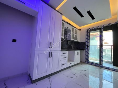 Buca Göksu Mah. 3+1 D.gazlı Asansörlü Satılık 120 M2. Arakat Daire