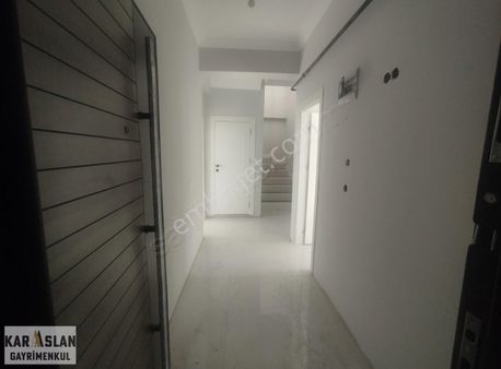 Başiskele Döngelde Deniz Manzaralı Satılık 3+1 Çatı Dubleks