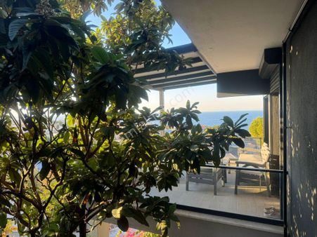 Limanreis'te Eşsiz Deniz Manzaralı Yenilenmiş Villa