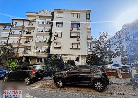 Kadıköy Caferağa'da Satılık Balkonlu 2+1 Yüksek Giriş Daire