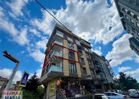 Yenidoğan Merkezde Satılık 3+1 Daire