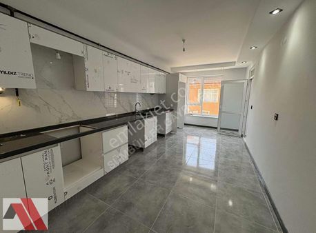 Sümbüller'den Özel Garajlı Arakat Y.ısıtmalı E. Banyolu 3+1