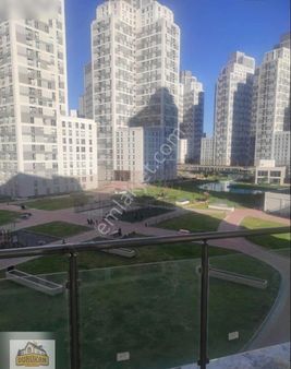 Kristal Şehirde 2+1 Güncel Boş Çift Balkonlu Satılık Daire