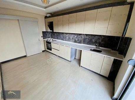 2+1 115 M2 Havuzlu Asansörlü 1.sınıf İşçilik Satılık Daire