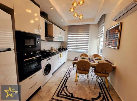 Alanya Mahmutlar'da 2+1 Ayrı Mutfak Eşyalı 7.kat Satılık Daire