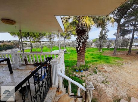 Alaçatı Gayrimenkulden Çeşme Germiyanda Anayola Cepheli Tarla