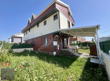 Mia Grup// Herşeyi Hazır 3+1 Köşe Başı Müstakil Havasında Villa