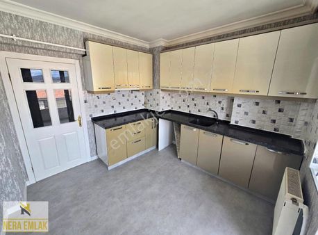 Yayla Da Cadde Üzeri Manzaralı Asansörlü Masrafsız 3+1