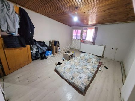 Özgür İnşaat'tan Sultançiftliği Mah'de Acil Satılık Çatı Katı Daire