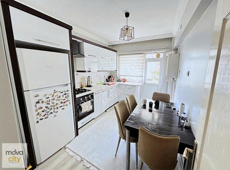 Ilıca Caddesi Stad 2.sokakta Satılık Bakımlı 2+1 Daire