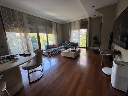 Caddebostan Sahilde 2,5+1, Net 96m2 Kapalı Garaj Ve Depo Alanı