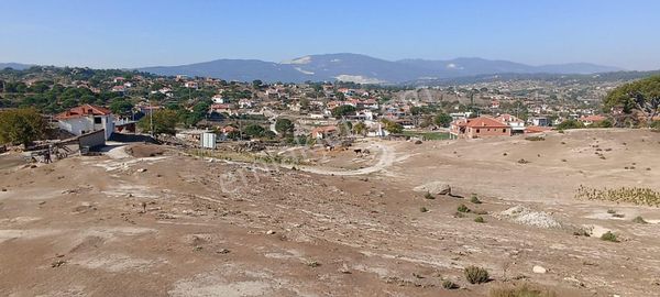 Milas Akkovanlık'ta İki Katlı Kargır Ev Ve Tarla