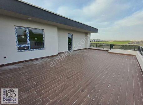 Dublex Daire Keyfini Düşük Katta Yaşamak İsyeyenlere Sunulur...