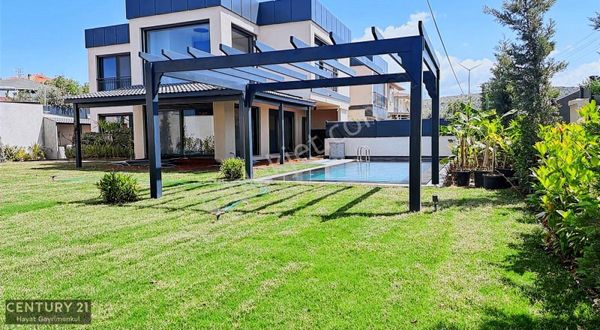 Reisdere' De Muhteşem Villa 4 +1 Satılık