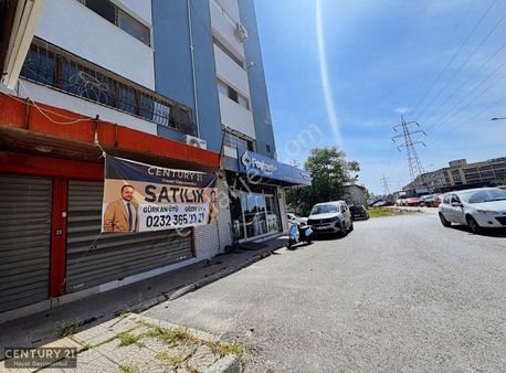 Gıda Çarşısı'nda 3 Katlı,çift Cepheli Satılık Dükkan