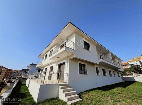 Foça Bağarası'nda Satılık Sıfır 2+1 Daire