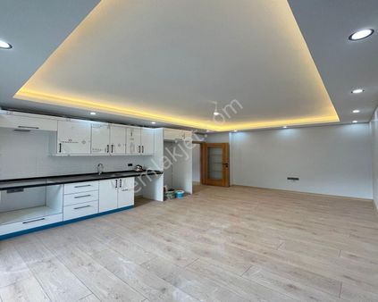 Çekmeköy'de 1+1 Satılık Lüks Daire