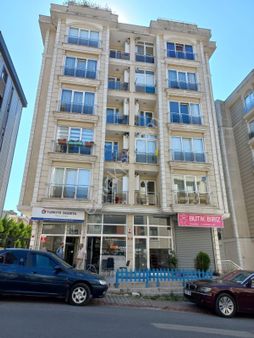 Ümraniye Şerifali Mahallesinde Satılık 3+1 Daire