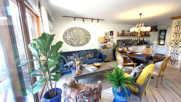 Kuşadası Marina'da 2+1 Eşyalı Satılık Lüx Dublex Daire