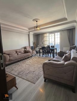 Aile Apartmanında Geniş Kullanışlı Temiz Daire