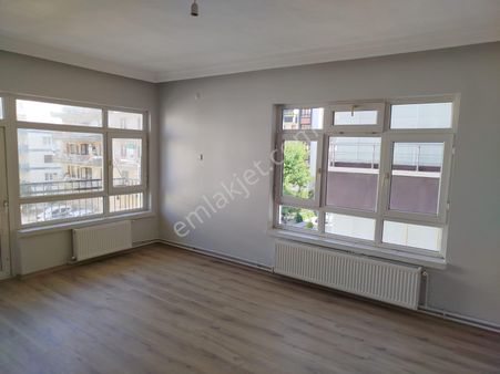 Demetevler De İçi Yapılı Ferah Daire