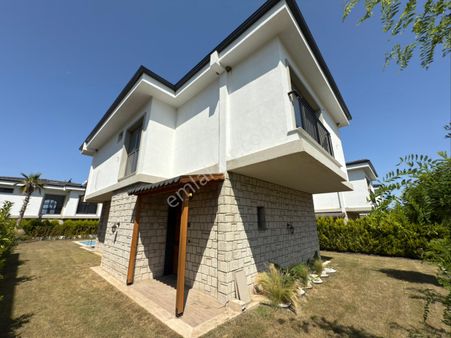 Kuşadası Defne Villaları Satılık Müstakil Özel Havuzlu Villa