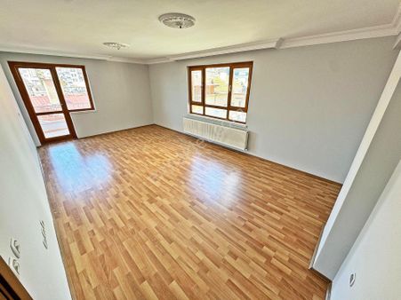 Etlik Caddesi Paraleli 3+1 Asansörlü İskanlı Ara Kat Manzaralı