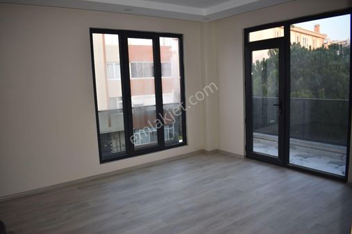 Büyülçekmece Fatih Mah Sıfır Lüks Merkezi Konum Acil Satılık 3+1 Daire