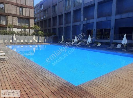 Maison Göktürk Kemerlıfe 23'de Satılık 1+1 Yüksek Tavanlı Daire