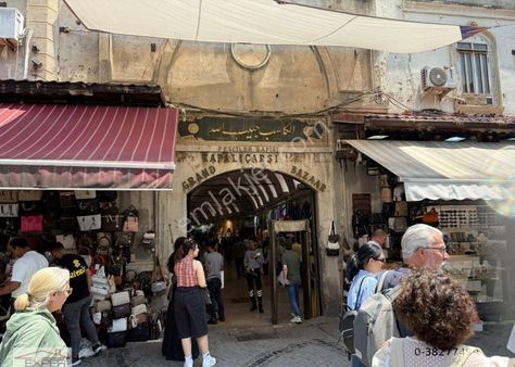 Kapalıçarşının Altın Kapısı Fesçiler Girişinde 12m2 Eşsiz Dükkan
