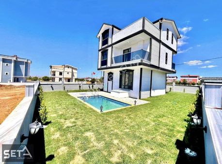 ▃▅▇seta Grup▇▅▃ 310 Metre Arsa İçinde 5+1 Havuzlu Teraslı Yazlık