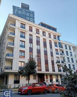 Mecidiyeköy'de Asansörlü Otoparklı 1+1 Süper Daire