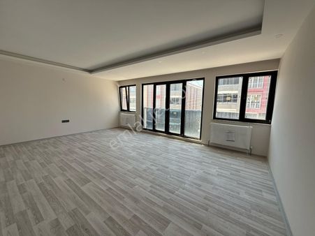 Özel Okullar Bölgesi Yakını Arakat 3+1 Ferah Satılık Daire